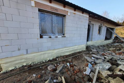 Izolace základů tvrdou PUR pěnou